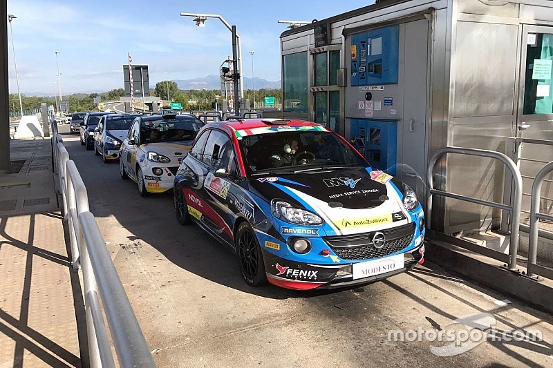 Fila al casello di Fiuggi: c'è il Rally di Roma in trasferimento