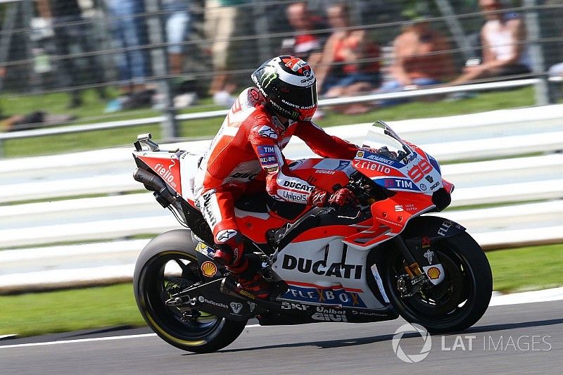 Lorenzo butuh waktu atasi kelemahan Ducati