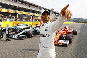 Hamilton: "Irreale avere 68 pole come una leggenda come Schumi!"