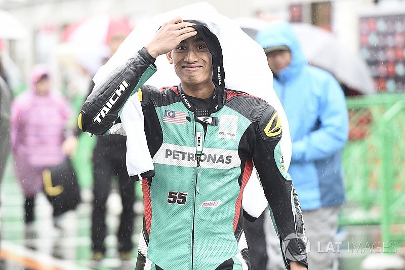 Syahrin aan kop bij ingekorte natte warm-up GP Japan