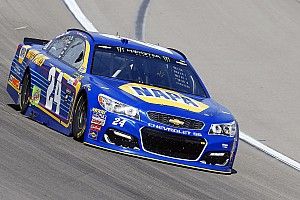 Chase Elliott al frente en la práctica del sábado 