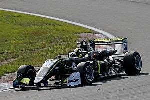 Lando Norris mostra i muscoli nelle Libere del Nurburgring