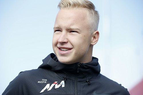 Мазепин проведет сезон-2018 в чемпионской команде GP3