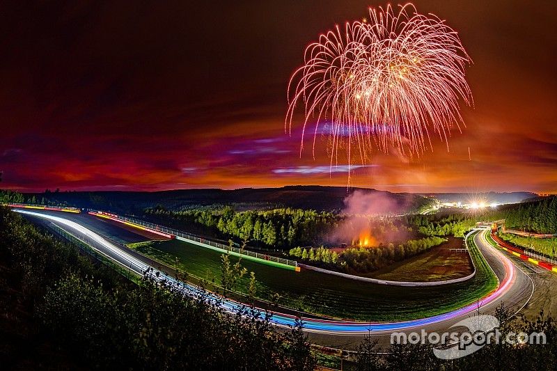 Feuerwerk bei den 24h Spa