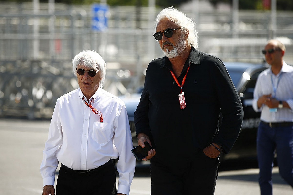 Mantan Promotor F1 Beli Yacht Flavio Briatore