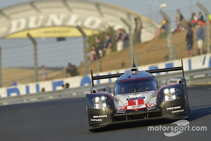 Le Mans 24 Jam: Drama mekanis timpa mobil pemimpin balapan Porsche #1