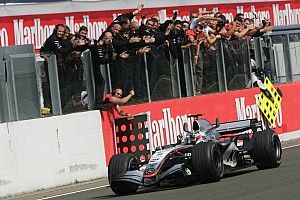 F1 tarihinde bugün: Raikkonen, Macaristan'da kazanıyor