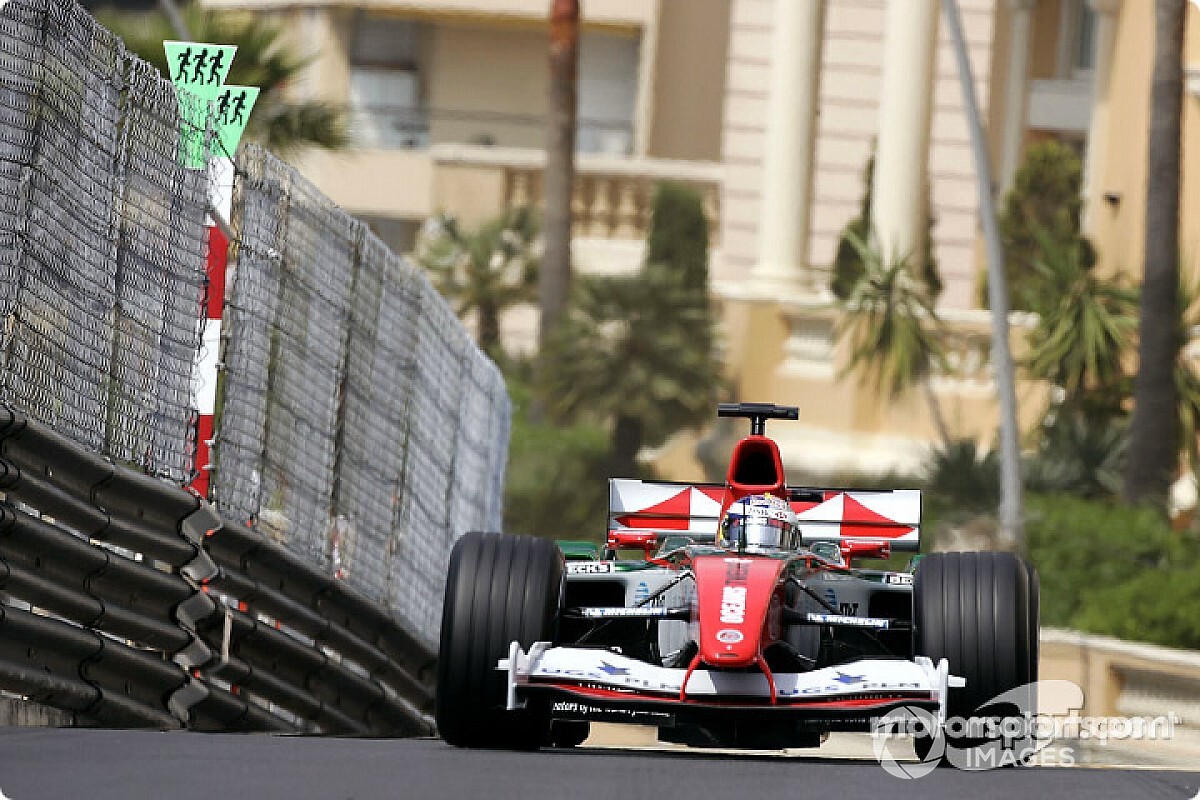 Webber lerántotta a leplet a Jaguar 2004-es gyémánt-sztorijáról