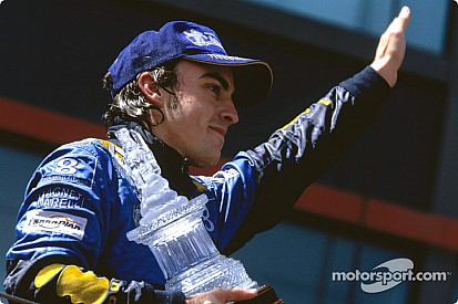 Brundle ve a Alonso en Renault y piloto y equipo vacilan