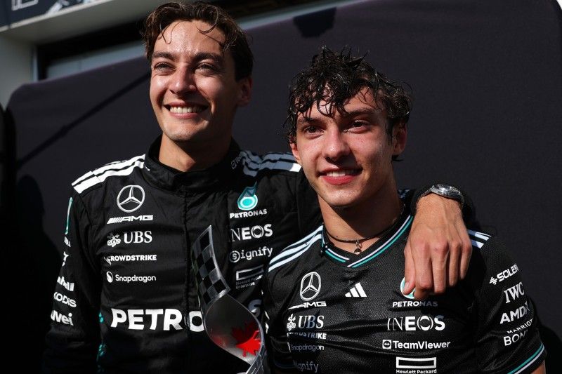 George Russell y Andrea Kimi Antonelli