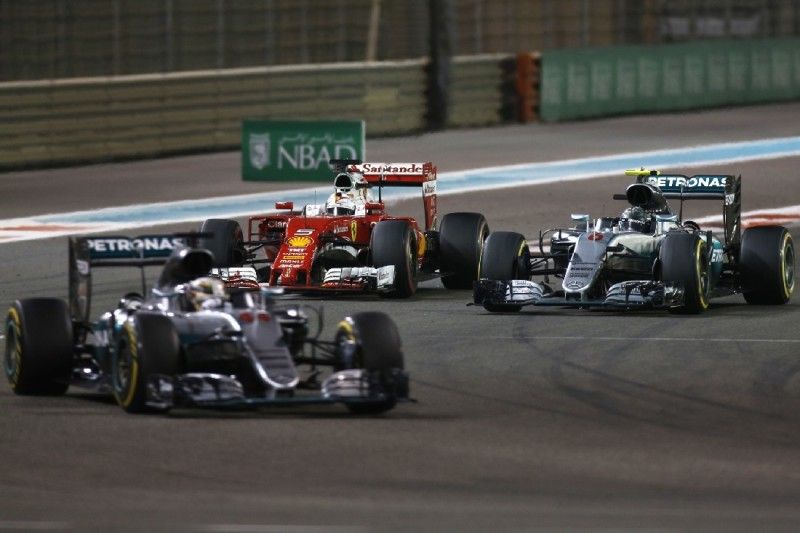 El plan de Verstappen para el mundial: &iquest;Descubrir&aacute; las t&aacute;cticas de Hamilton en 2016?