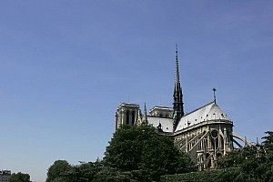 SRO pledges €50,000 to Notre-Dame reconstruction