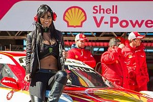 Frio não impede brilho de Grid Girls em Cascavel