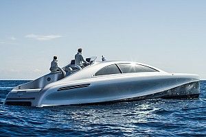 Mercedes inaugure sa Flèche d'argent des mers