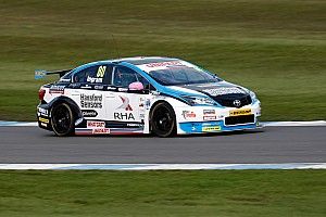 Ingram stripped of Brands Hatch front row qualifying spot