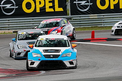 Josh Files gewinnt Premierenrennen der TCR Deutschland für SEAT
