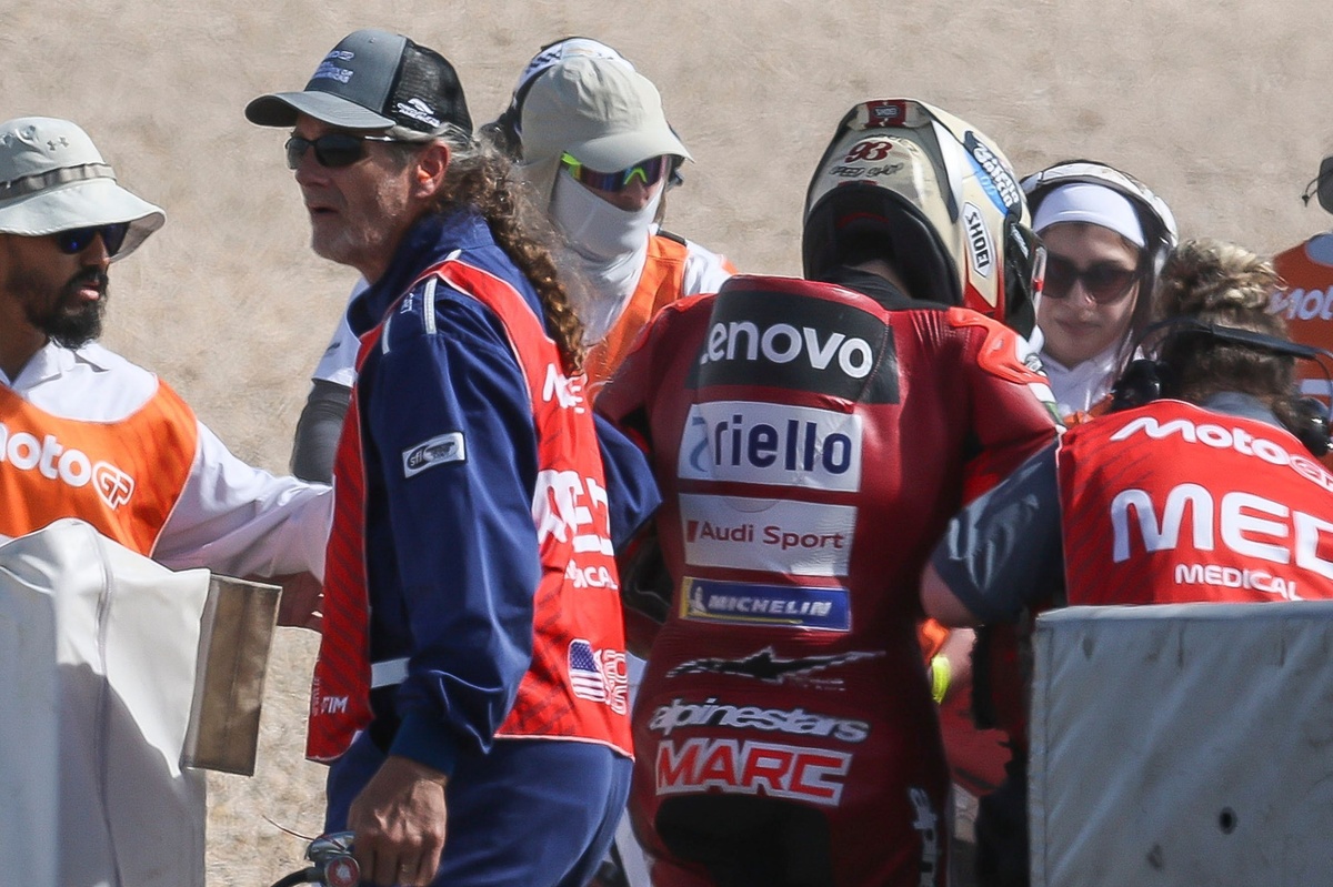 Marc Marquez crashes hard in US MotoGP practice but avoids injury