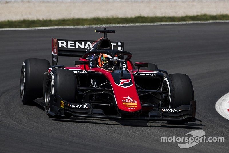 Aitken gana la segunda carrera de la F2 en Barcelona tras una gran salida