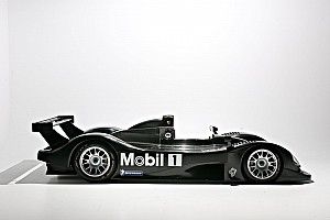 GALERÍA: el Porsche LMP2000 sale a la luz 20 años después