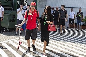 Räikkönen családi nyaraláson a Bahreini Nagydíj előtt