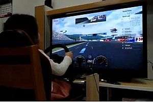 Menina de 5 anos impressiona no Gran Turismo Sport