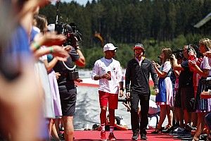 Barrichello: "Hamilton è migliore di Alonso"