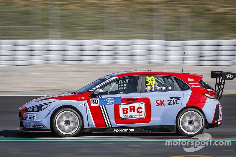Tarquini wint openingsrace WTCR in Marokko