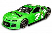 Danica Patrick pamerkan paint scheme Daytona 500 terakhirnya