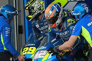 Rins: "Felicito a Iannone, esto significa que la moto funciona bien"