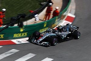 Hamilton: "Más cerca de lo esperado de Red Bull y Ferrari"