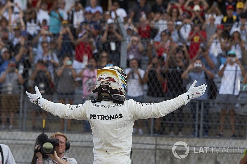 Lewis Hamilton, Mercedes AMG F1, celebra