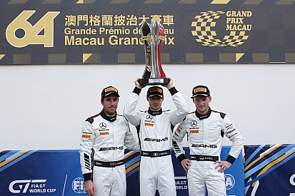 FIA GT World Cup Macau: Mortara op pole, Frijns schampt de muur
