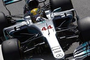 Hamilton: "Fa schifo avere solo tre motori per la stagione 2018!"