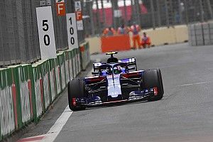 Гонщики Toro Rosso едва не устроили страшную аварию в Баку: видео