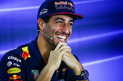 Ricciardo: "Nel 2018 spero di lottare per il titolo con Verstappen"