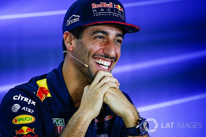 Ricciardo: "Nel 2018 spero di lottare per il titolo con Verstappen"