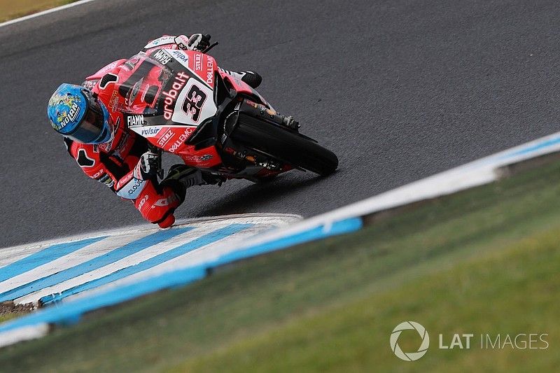 Course 1 - Melandri prend l'avantage sur Sykes, Davies sur le podium