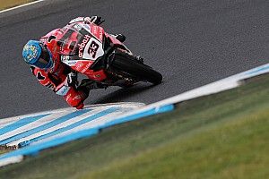 Course 1 - Melandri prend l'avantage sur Sykes, Davies sur le podium