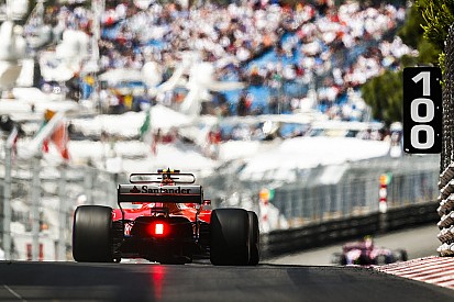 Raikkonen vindt dat blauwe vlag-regel moet worden aangepast