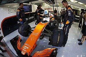 Alonso detona Honda em novo desabafo via rádio