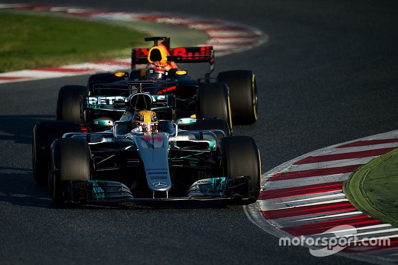 "Titelstrijd gaat tussen Hamilton, Vettel, Ricciardo en Verstappen", voorspelt Webber
