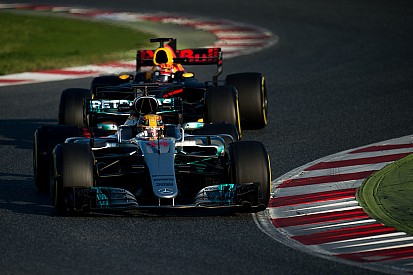 "Titelstrijd gaat tussen Hamilton, Vettel, Ricciardo en Verstappen", voorspelt Webber