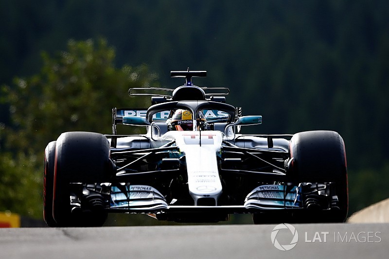 Hamilton: Mobil F1 2018 akan terasa "seperti bus"