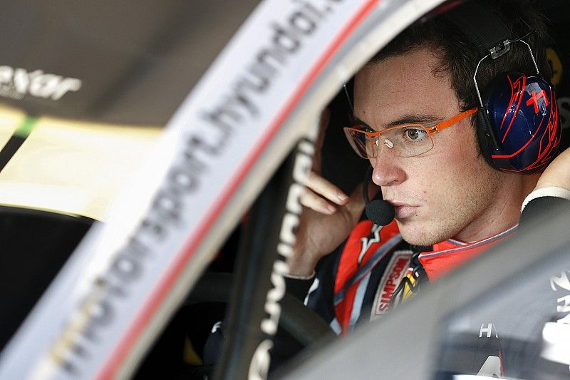 Neuville : "Ce rallye est loin d'être terminé !"