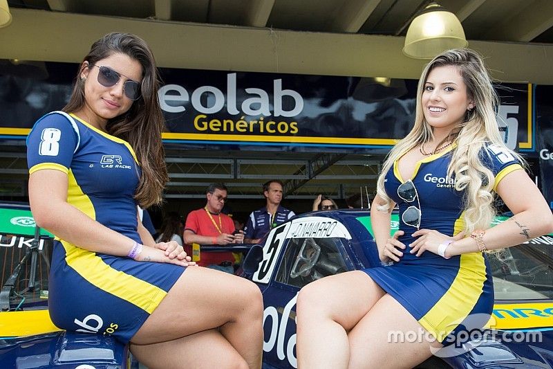 Grid Girls marcam presença em decisão da Stock Car