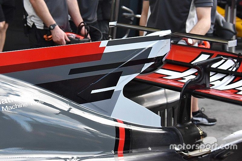 Haas F1 Team VF-17, detalle del t-wing