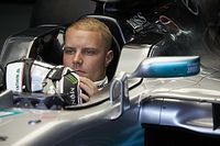Mercedes se preocupa com falta de ritmo de Bottas