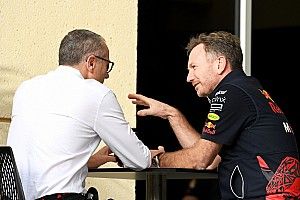 Заметили конфуз с Доменикали на презентации Red Bull? Рассказываем, в чем дело