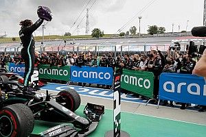 Hamilton: Az első versenyre még nem álltam teljesen készen…