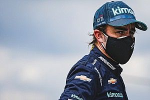 Команда Renault запретила Алонсо участвовать в «Инди 500»